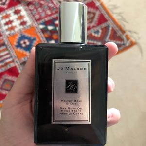 Jo Malone Velvet Rose & Oud body oil used once